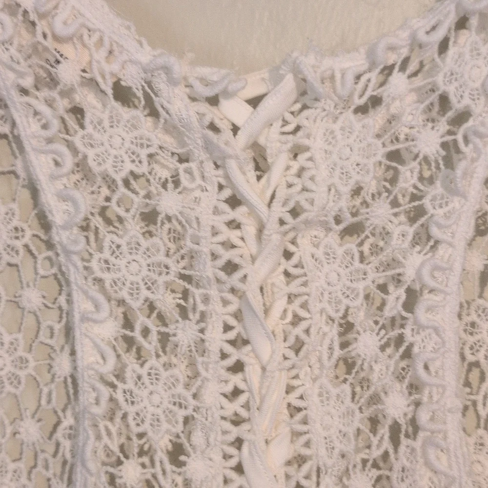 POL Lace and Flow Tank Top - Cream BOGO Blue Tank - Picture 5 of 11
